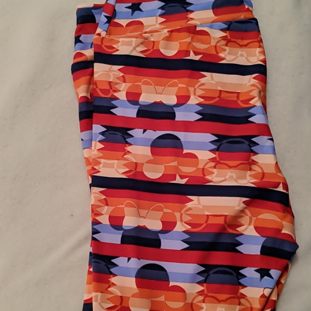 Lularoe NWT Disney OS leggings Mickey and Minnie